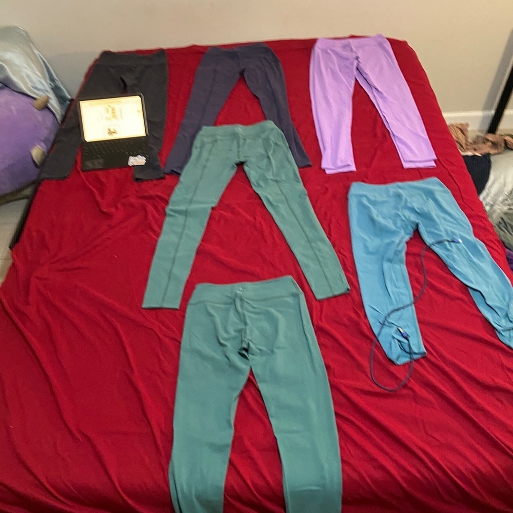 Beyond Yoga Leggings𓃰♫♪ - Picture 8 of 17